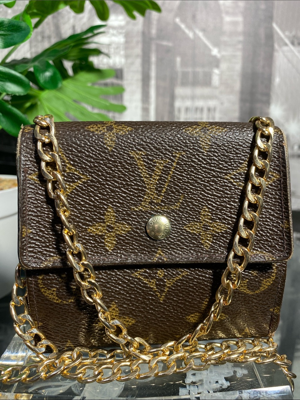 Authentic Louis Vuitton Vintage Monogram Elise Wallet